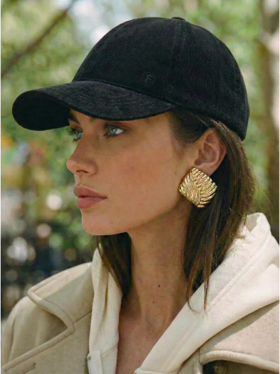 Бейсболка летняя вельвет весенняя