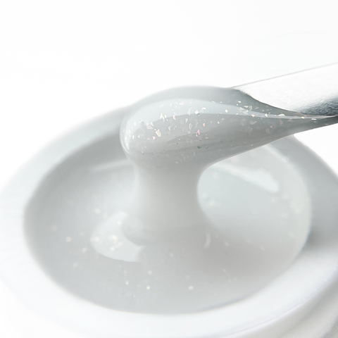 Hard Firming Gel HFG 06 Многофункциональный однофазный гель в белоснежно-молочном оттенке с мелкой мультипоталью.