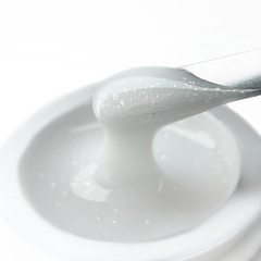 Hard Firming Gel HFG 06 Многофункциональный однофазный гель в белоснежно-молочном оттенке с мелкой мультипоталью.