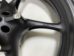 Передний колёсный диск Arashi для Yamaha YZF-R1 06-12, YZF-R6 06-12 черный