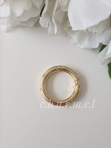 Carabiner ring gold, D 32 mm