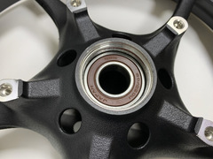 Передний колёсный диск Arashi для Yamaha YZF-R1 06-12, YZF-R6 06-12 черный