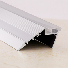 Профиль угловой на ступени для светодиодной ленты ПС-5528 2500 мм