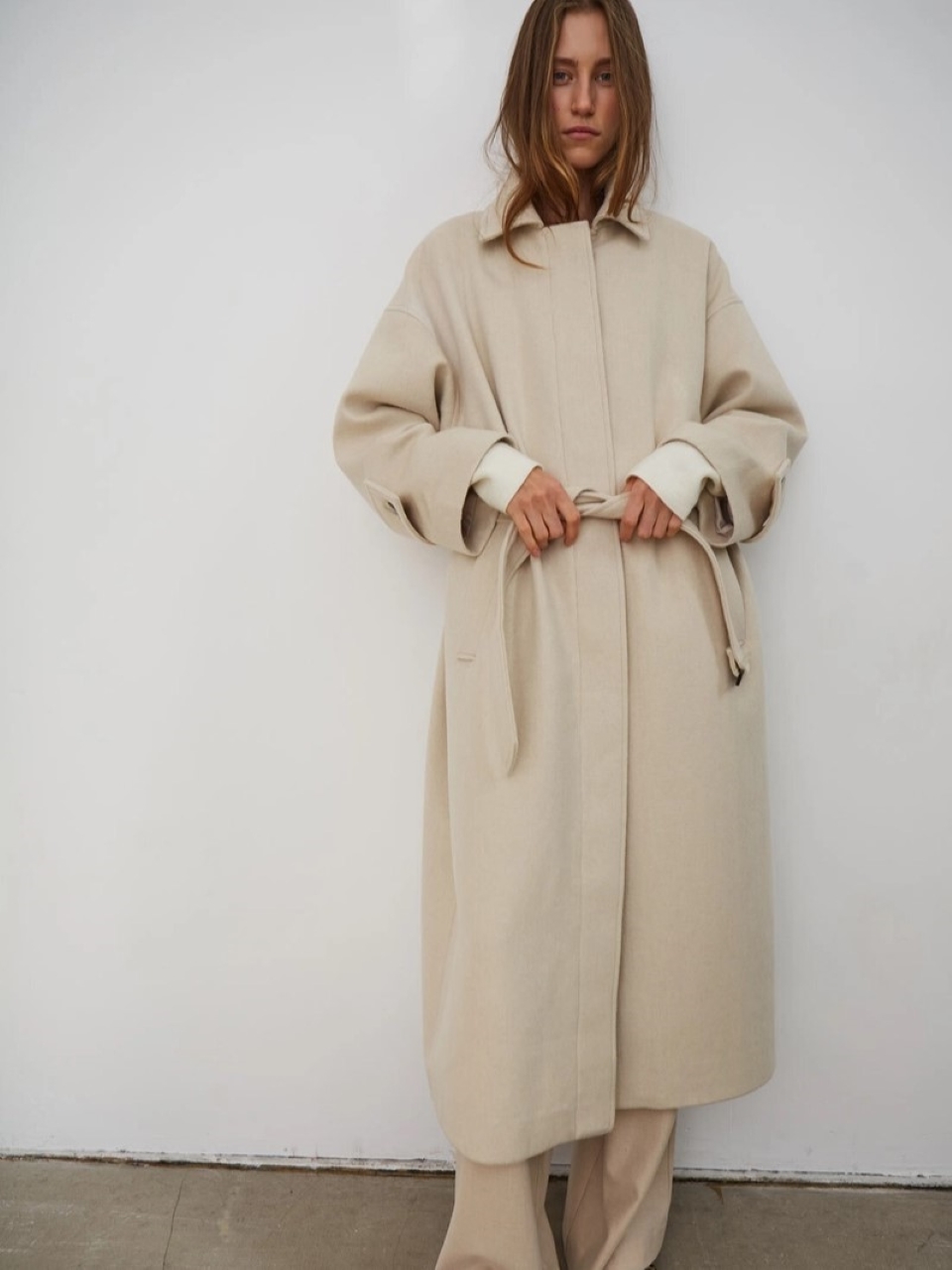 Пальто-плащ оверсайз женское, молочная елочка