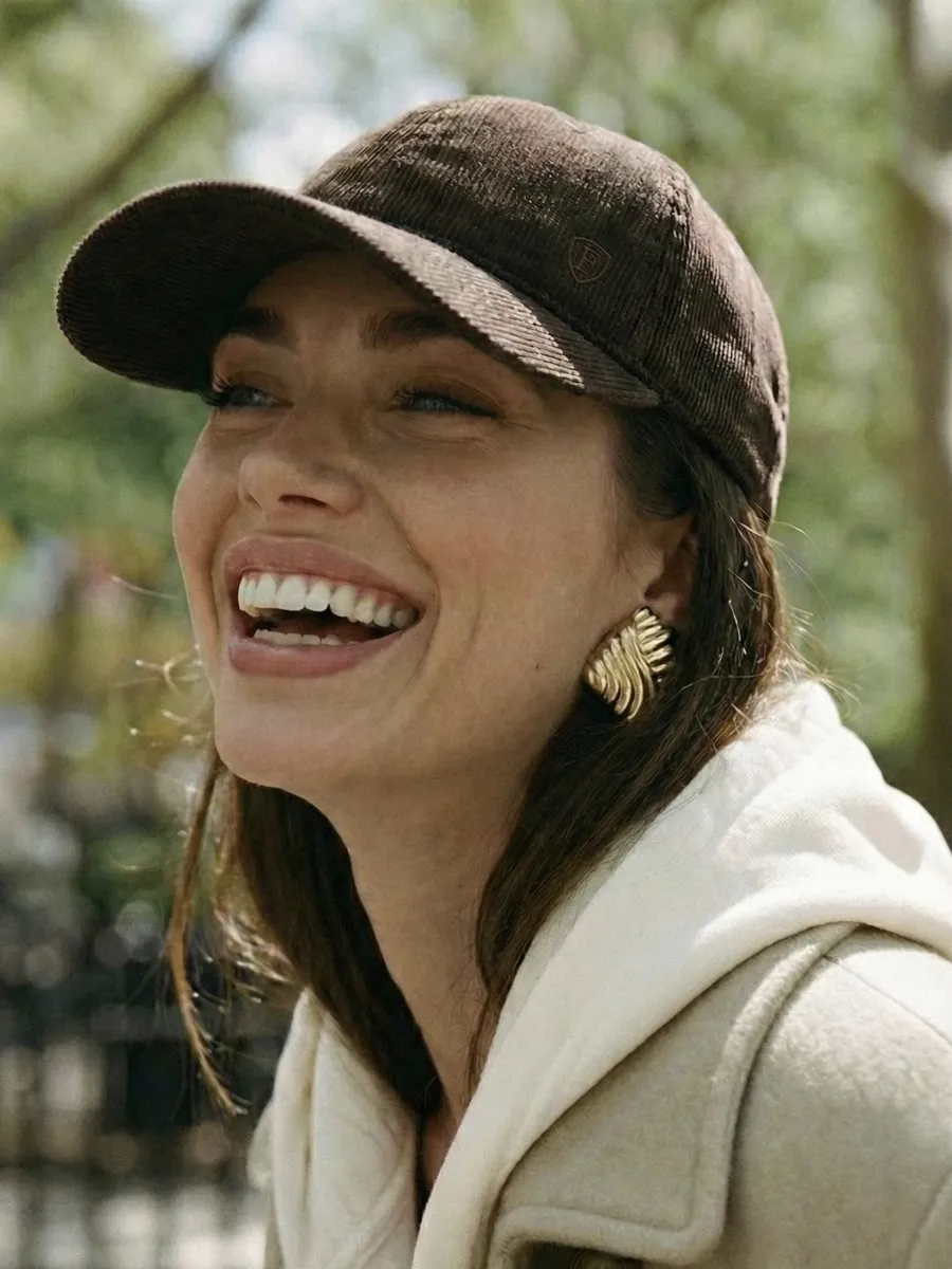 Бейсболка летняя вельвет весенняя