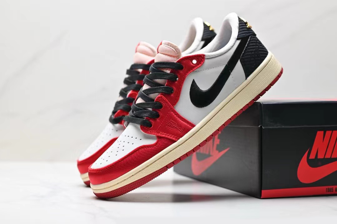 Jordan low retro 1 store