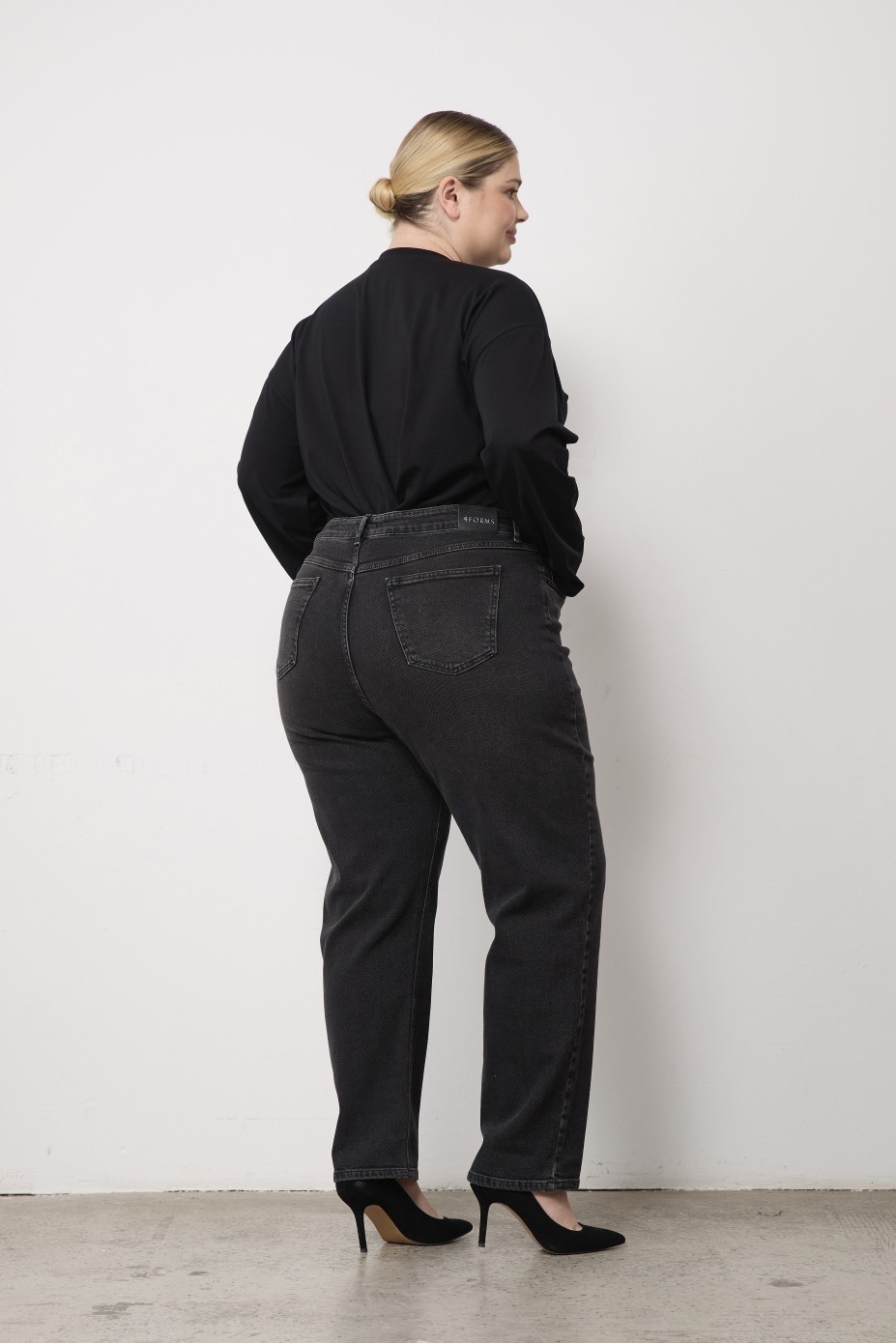 Джинсы Mom fit, черный