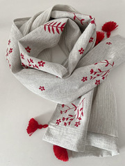 Шарф льняной комби. со штампами и кисточками 