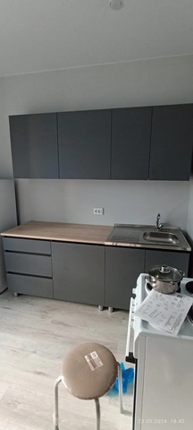 Кухня Челси 2.0 м белый глянец холодный / столешница сонома