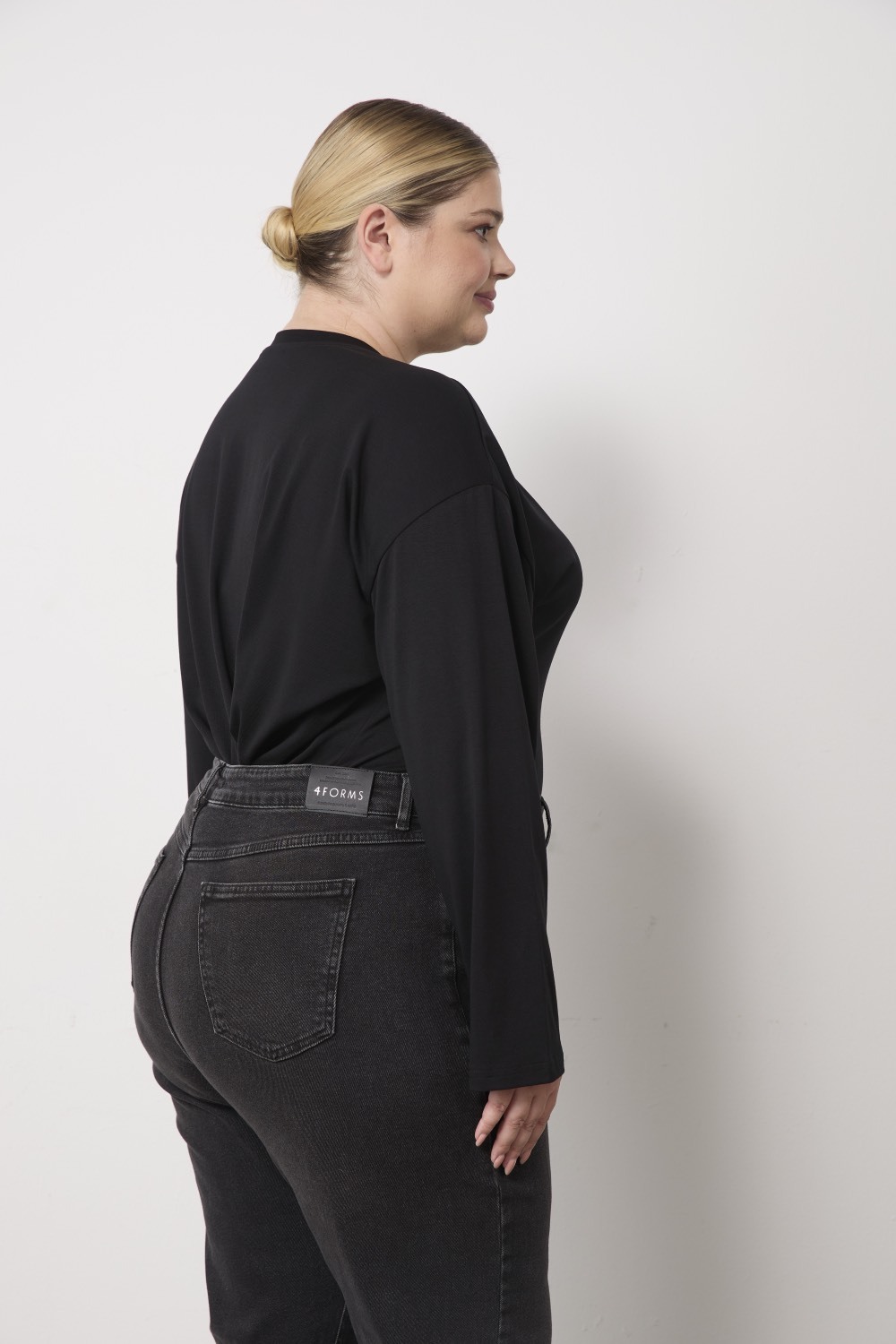 Джинсы Mom fit, черный