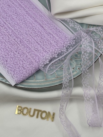 Кружево лавандовое (светло-фиолетовое)