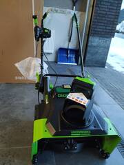 Снегоуборщик Greenworks GD82ST 82V (56 см) аккумуляторный, без АКБ и ЗУ