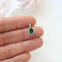 Подвеска Капля с тёмно-зелёным фианитом, 15*8 мм, родий, П420