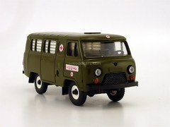 UAZ-3962 Bus Medical Service plastic painted khaki (white glass) Agat Mossar Tantal 1:43