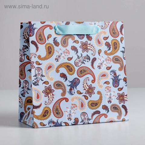 Пакет ламинированный квадратный «Огурцы», 22 × 22 × 11 см