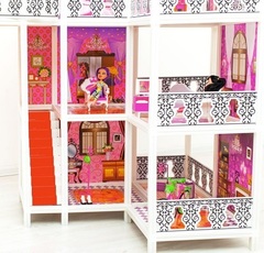 PAREMO Трехэтажный угловой кукольный дом (6 комнат, 3 куклы) (PPCD116-07)
