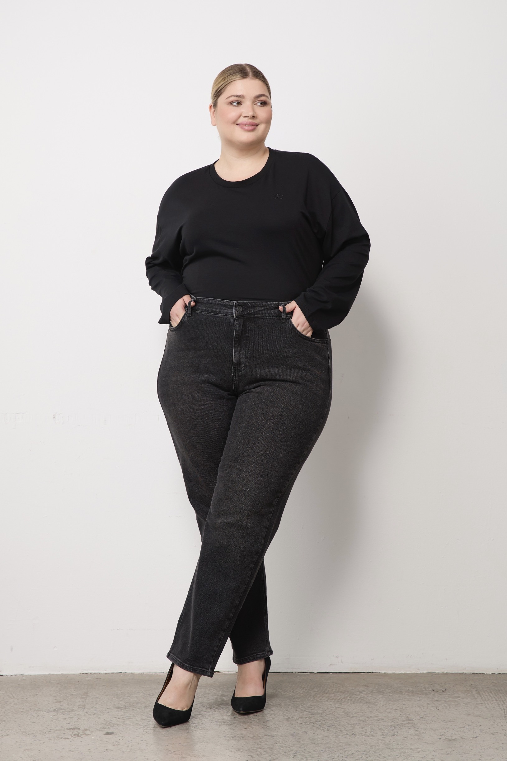 Джинсы Mom fit, черный