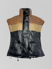 Жилетка объемная комбинированная с кулиской внизу