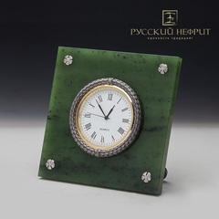 Часы настольные из нефрита "Зима".  Реплика К.Фаберже.