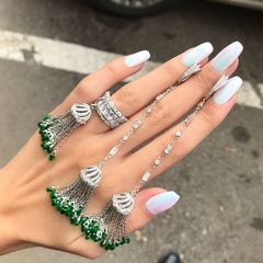 kolco-kistochka-kojewelry-4908-iz-serebra-s-izumrudnymi-cirkonami