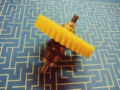 Шестерня редуктора DDE CSE1800Z большая с валом (8440-433412-0000012)