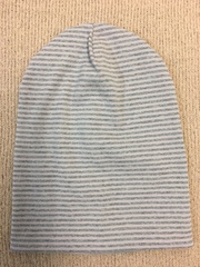 Хлопковая шапочка в мелкую полоску (серый меланж)