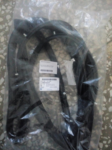 УПЛОТНИТЕЛЬ ДВЕРИ ПЕРЕДН ЛЕВ СПЛОШНОЙ MATIZ GM