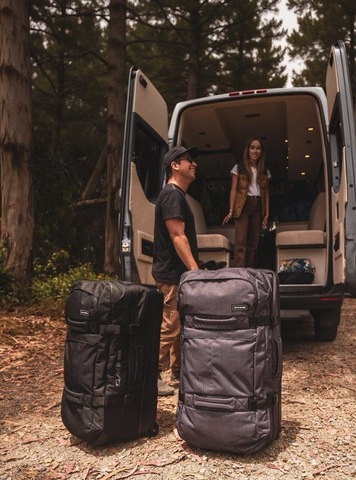 Картинка сумка на колесах Dakine D.101.2919 Black - 4