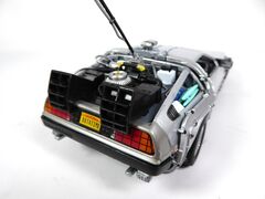 Фигурка WELLY  Back to the Future - Time Machine (DeLorean) (Бамп)