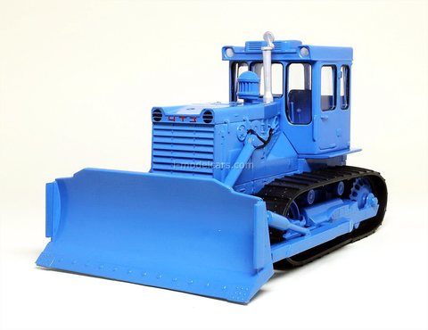 Tractor T-130 (130M) bulldozer blue 1:43 Hachette #136