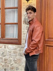 Кожаная куртка из кожи крокодила