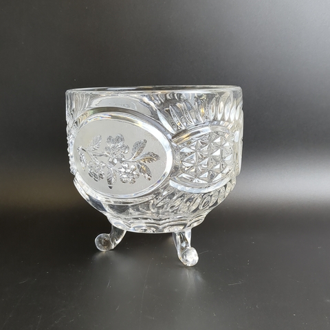 Хрустальная ваза конфетница на ножках, алмазная грань, геометрический цветочный орнамент, матовый хрусталь, винтаж СССР 1970-1990 гг