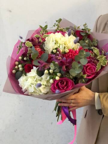 Букет с гортензиями Нежный цвет