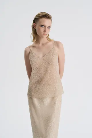 Топ с вышивкой