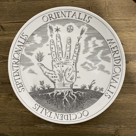 Тарелки с рисунками из книги графических псалмов к хореографической молитве Тарелки с рисунками из книги графических псалмов к хореографической молитве