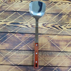 Лопатка с деревянной ручкой 46см