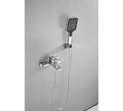 Смеситель для ванны BELZ B60658 короткий излив, латунь, хром