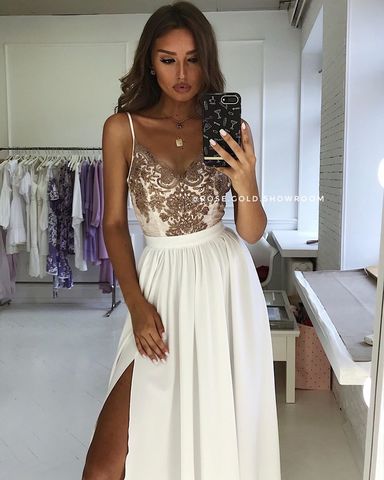 Купить белое кружевное платье с длинным рукавом в интернет магазине MONA