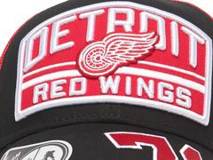 Бейсболка NHL Detroit Red Wings № 71