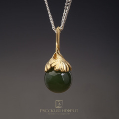 Подвес из зеленого нефрита Лист Гинкго позолоченный