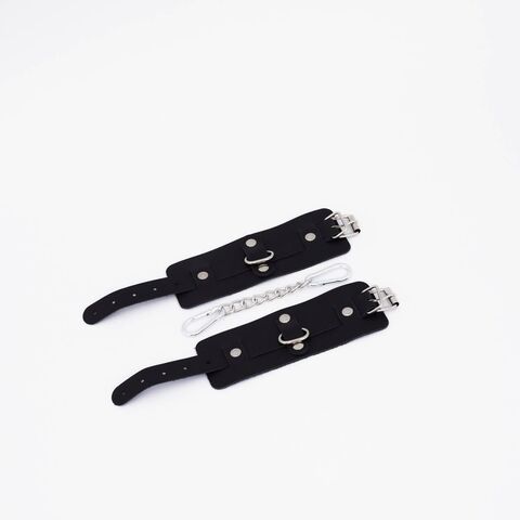 Черные кожаные наручники с хромированной фурнитурой - Crazy Handmade CH-2571