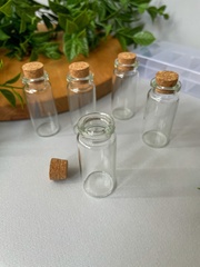 Баночки-бутылочки для хранения, прозрачные, в контейнере, 2,1*5 см, набор 5 шт.