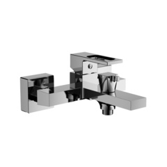 Смеситель для ванны BELZ B60658 короткий излив, латунь, хром