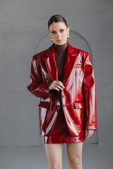 Жакет из эко-кожи однобортный лаковый бордо