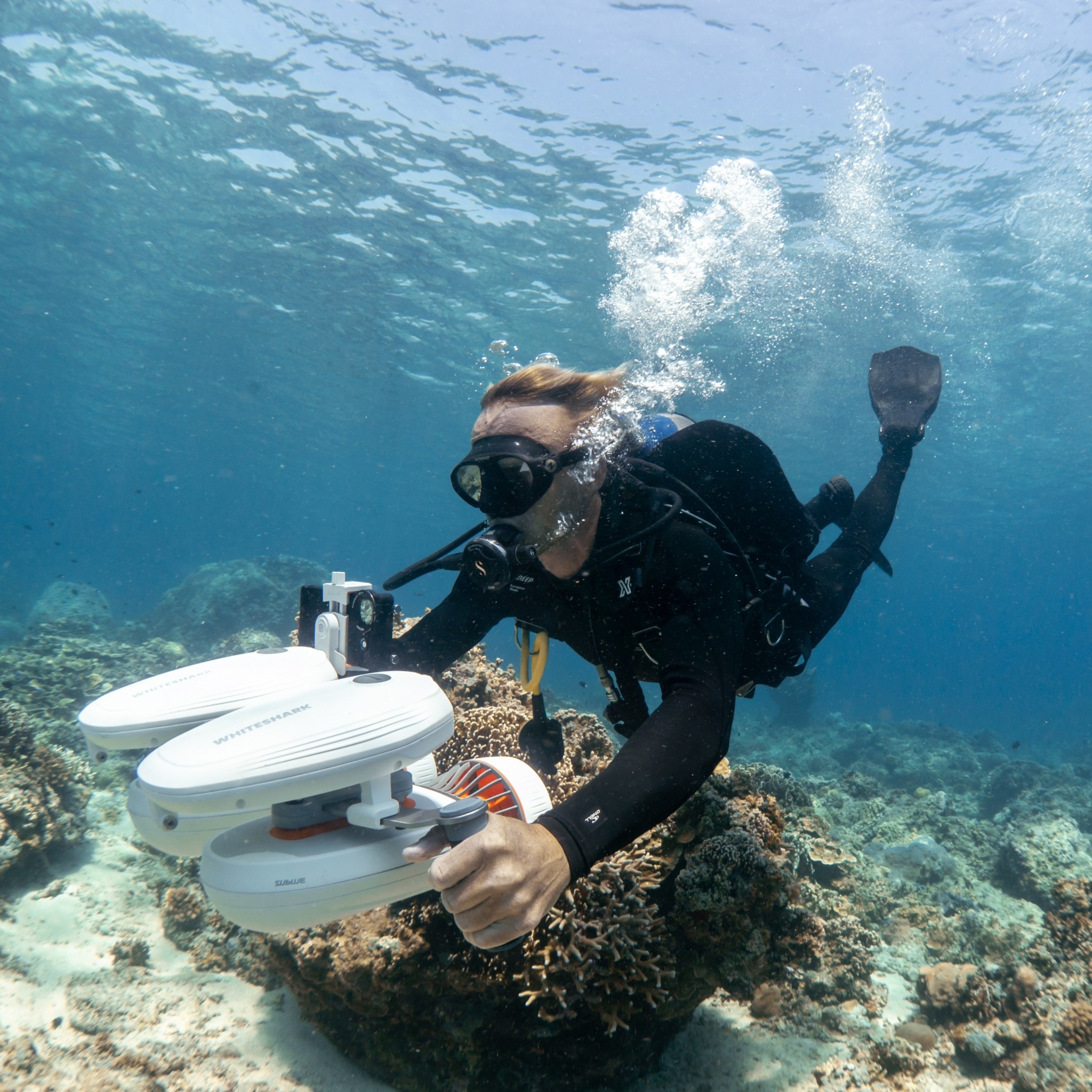 WhiteShark Tini underwater scooter