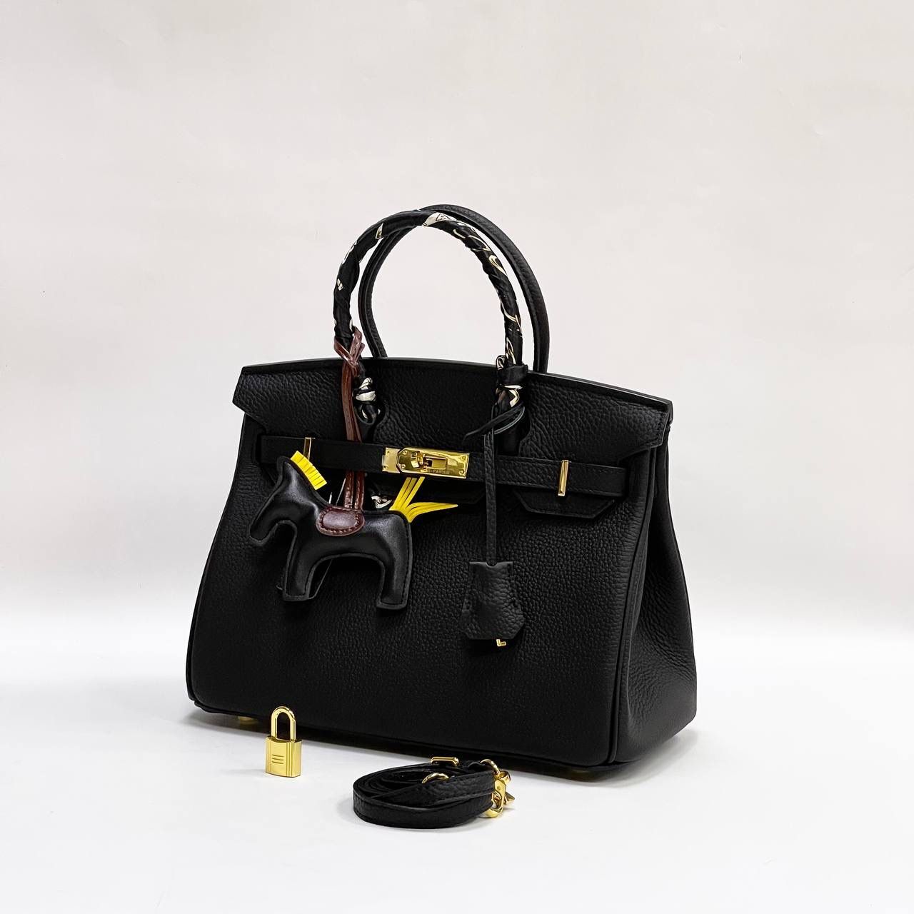 A Classic: Black and Gold #hermes #birkin Bag