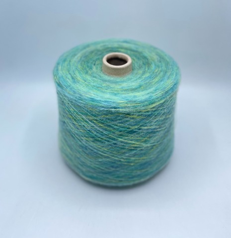 Бобинная пряжа,2200м,Pannetto multicilor, 65% Меринос, 35%Полиамид,Фейхоа,37072