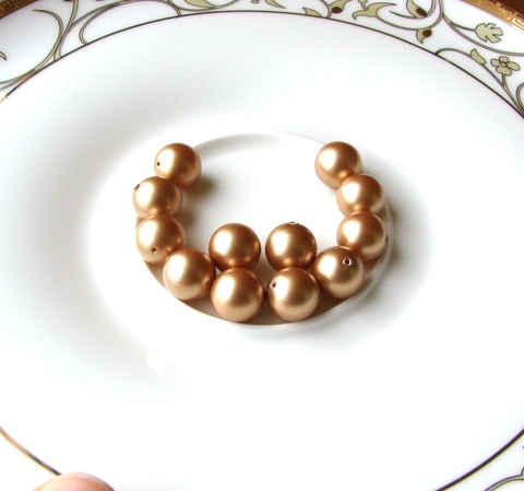 Жемчуг 6 мм Сваровски Vintage gold