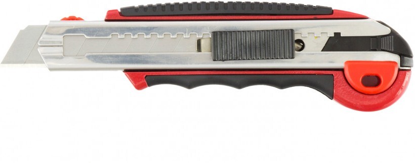 Нож 18 мм с выдвижными лезвием и обрезиненной ручкой  