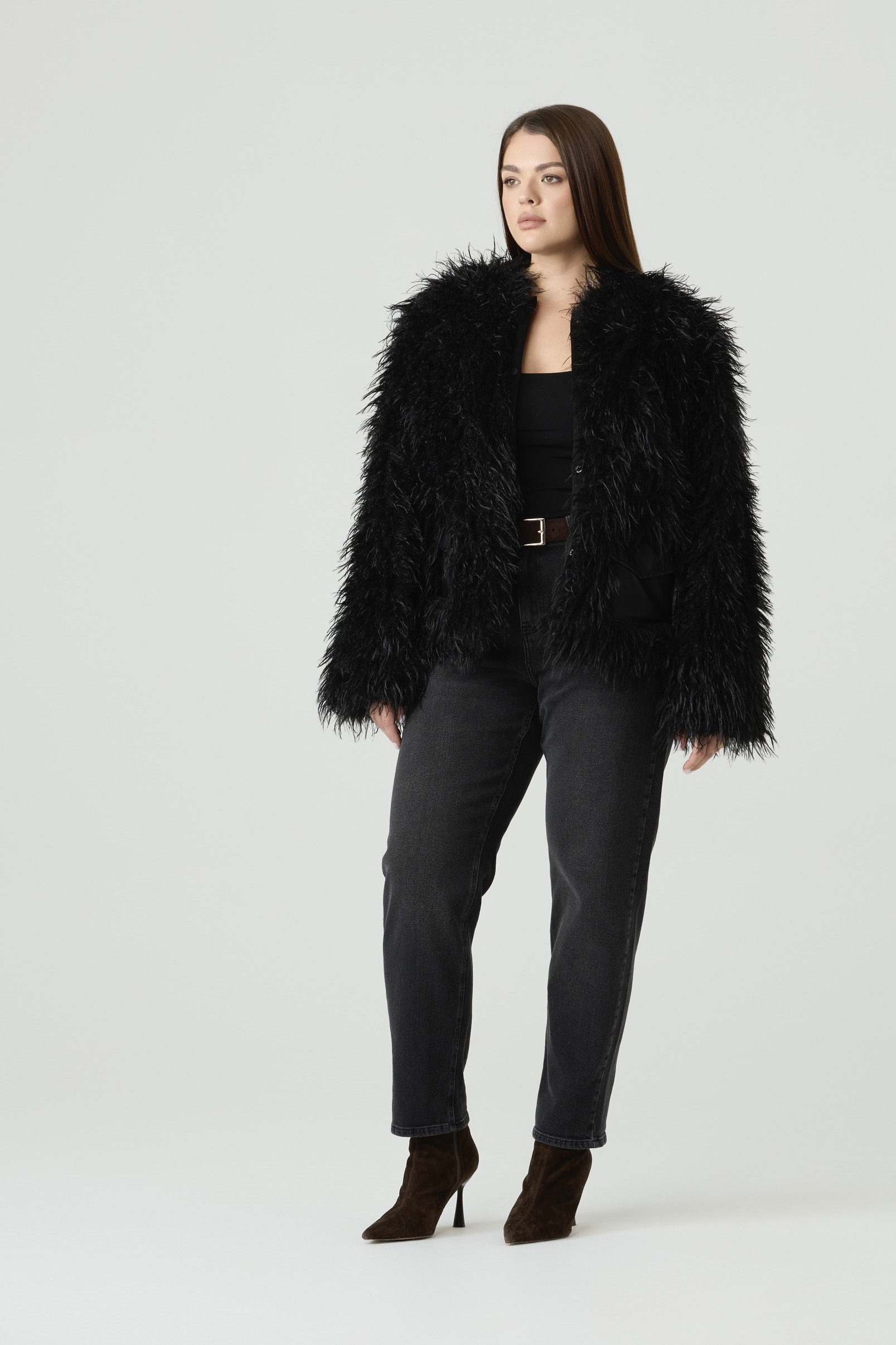 Шуба укороченная из искусственного меха ламы, черный